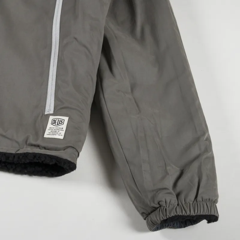 Deus Ex Machina Barrens Reversible Boa Fleece Black Dusty Olive-7