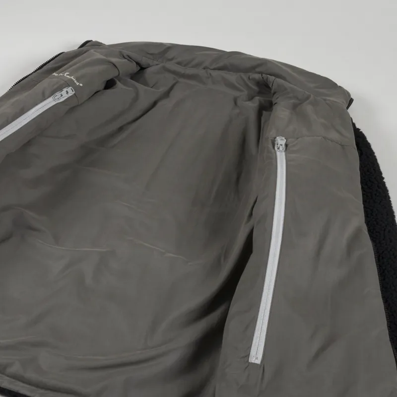 Deus Ex Machina Barrens Reversible Boa Fleece Black Dusty Olive-6