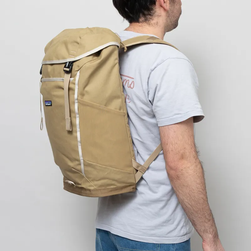 Patagonia Fieldsmith Lid Pack 28L Classic Tan-4