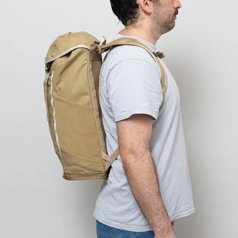 Patagonia Fieldsmith Lid Pack 28L Classic Tan-5