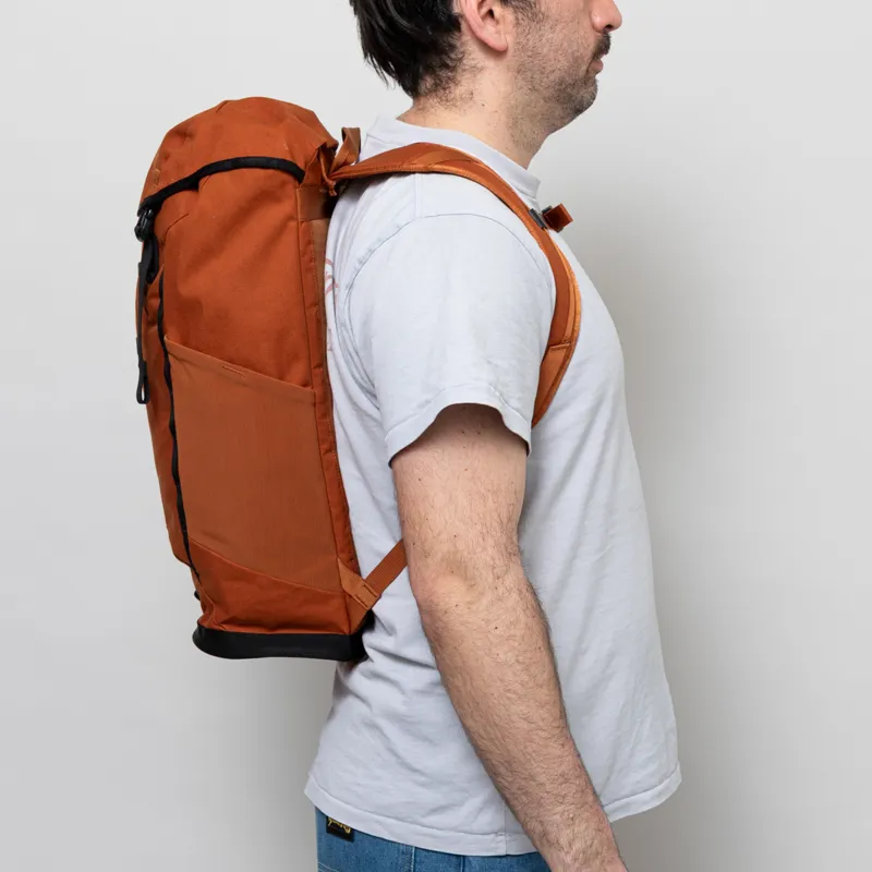 Patagonia Fieldsmith Lid Pack 28L Robin Brown-5