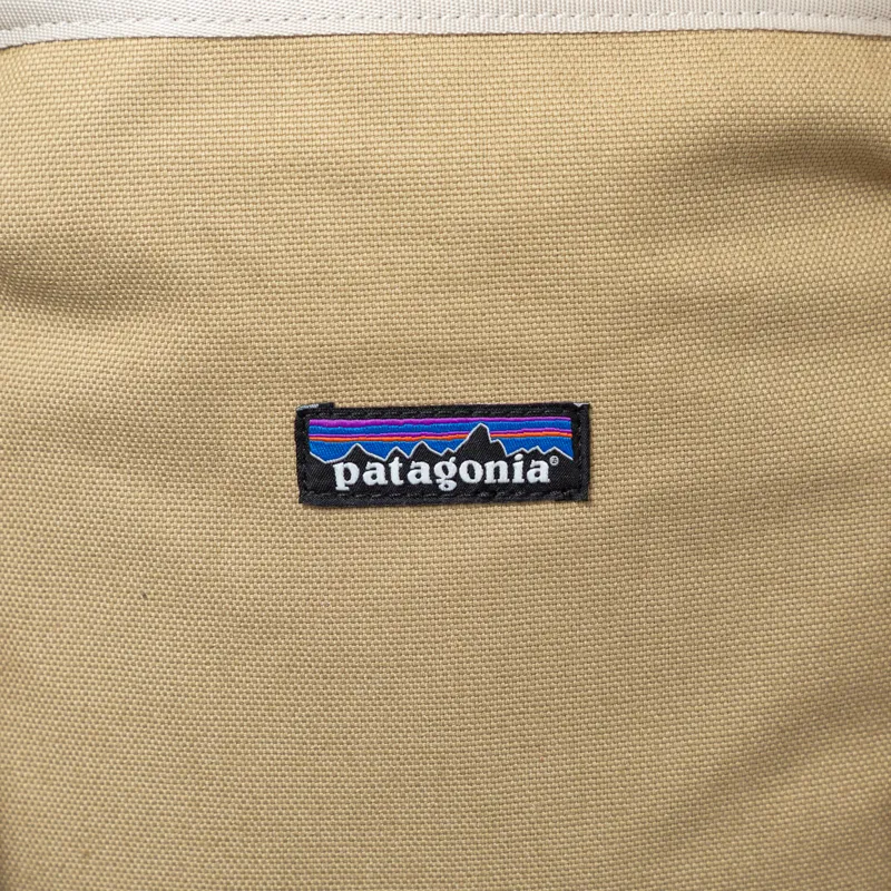 Patagonia Fieldsmith Lid Pack 28L Classic Tan-7