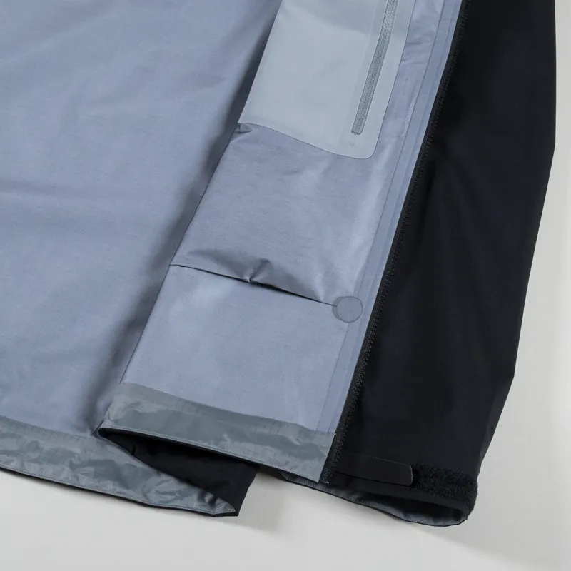 Arc'teryx Beta GORE-TEX Jacket Black-6