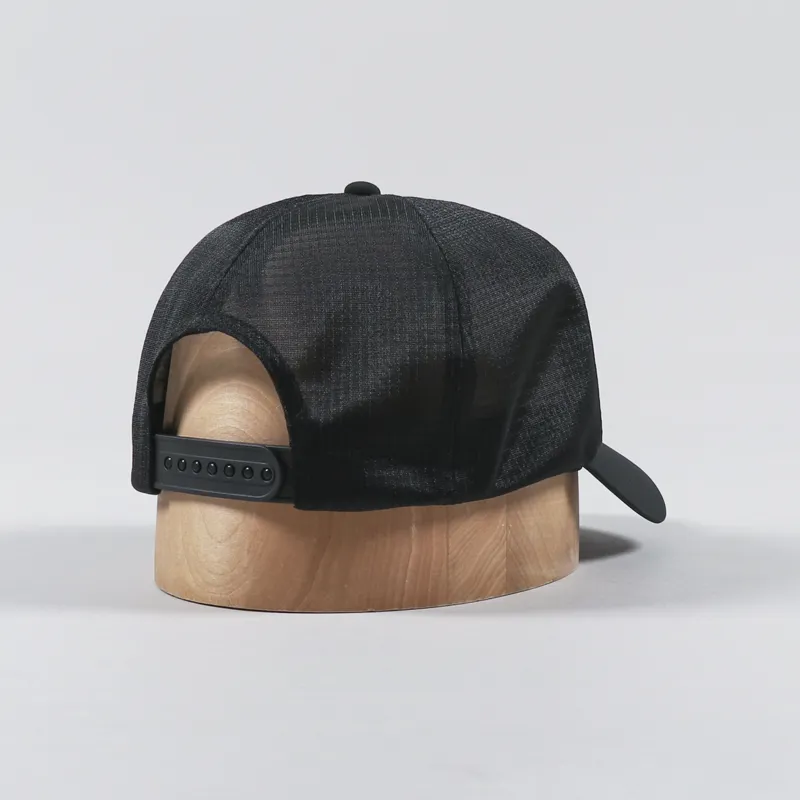 Arc'teryx Bird Curved Brim Trucker Hat Black-1