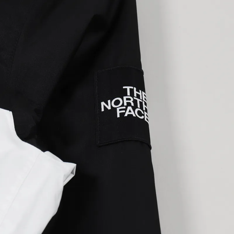 The North Face Black Box Mountain Q Waterproof Jacket White-9