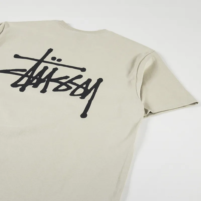 【Stussy】◆Basic Stussy T-Shirt Khaki 2023◆人気・関税込◆ Stussy Unisex Basic Short Sleeve Tee T Shirt Khaki Beige Green