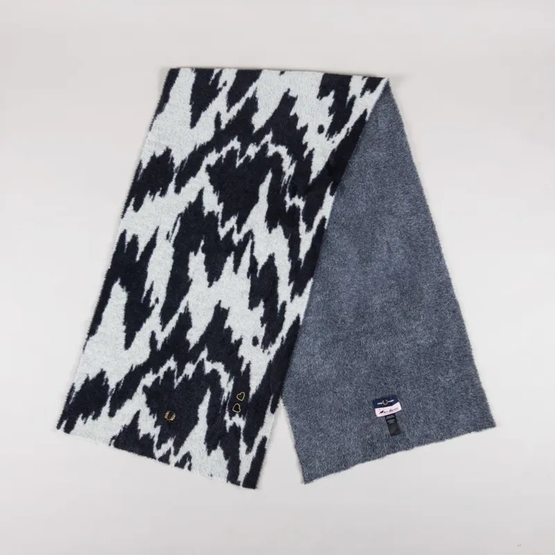Fred Perry Womens Amy Zebra Scarf Ecru