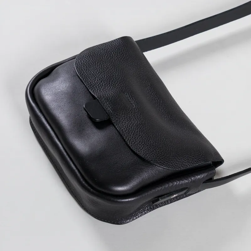 Kate Sheridan Womens Orbed Tab Bag Black-3