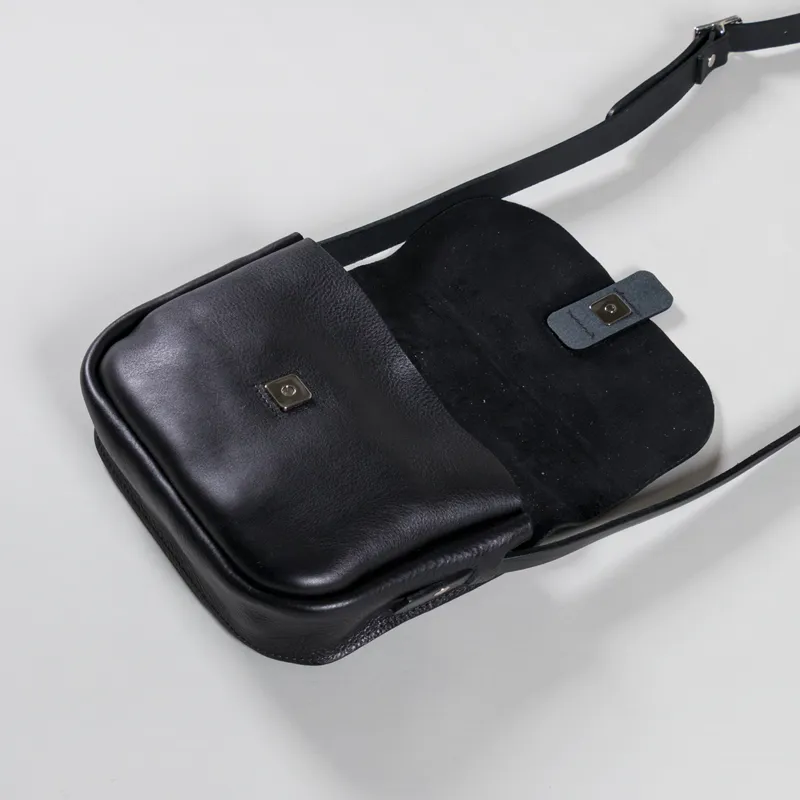 Kate Sheridan Womens Orbed Tab Bag Black-4