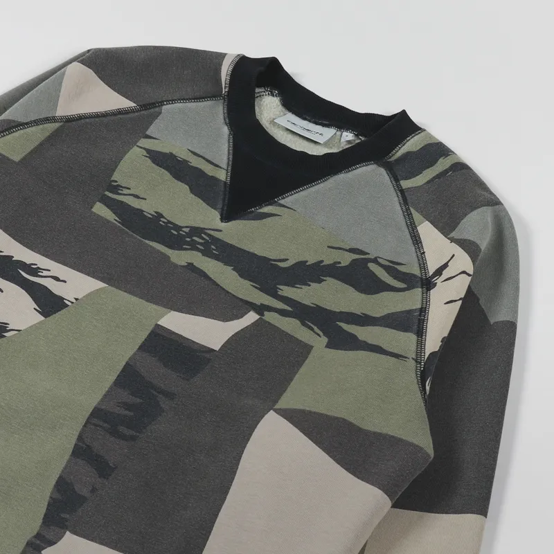Carhartt WIP Chase Sweat Camo Mend Gold-2