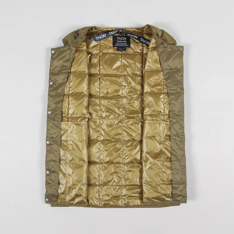 Taion Crew Neck Button Down Vest Beige-1