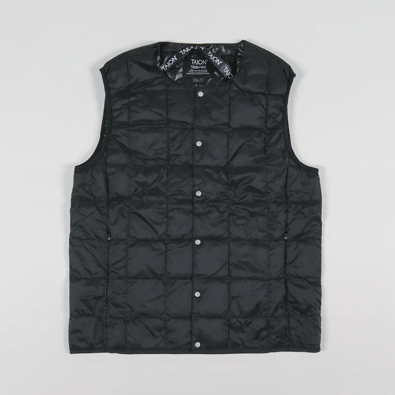 Taion Crew Neck Button Down Vest Black