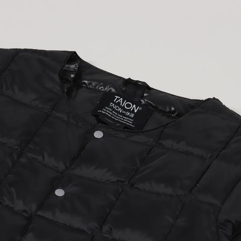 Taion Crew Neck Button Down Jacket Black-3