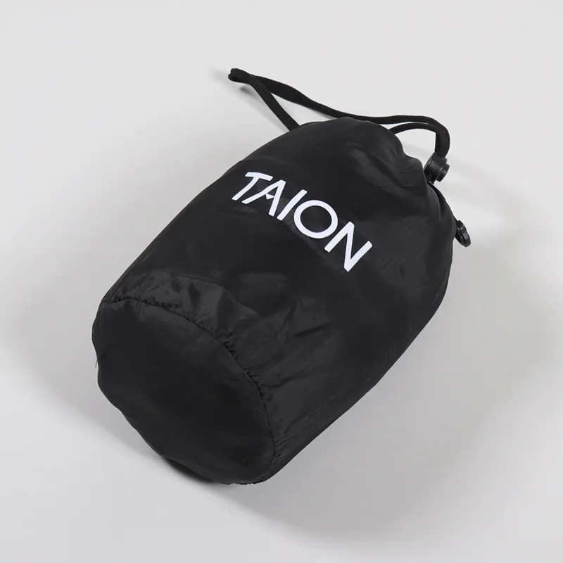 Taion Crew Neck Zip Down Jacket Black-8