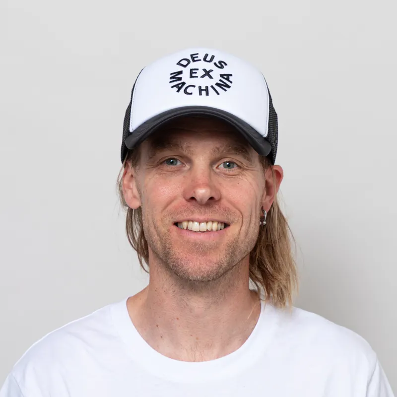 Deus Ex Machina Circle Logo Trucker Black White-1