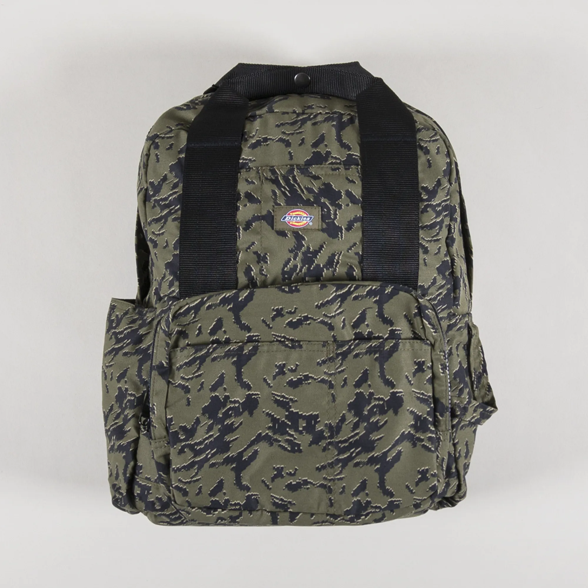 dickies washed camo mini backpack BASIC HUNTER GREEN The Drive Skateboard Shop have.Product Features Dickies Drewsey Backpack Digi Camo