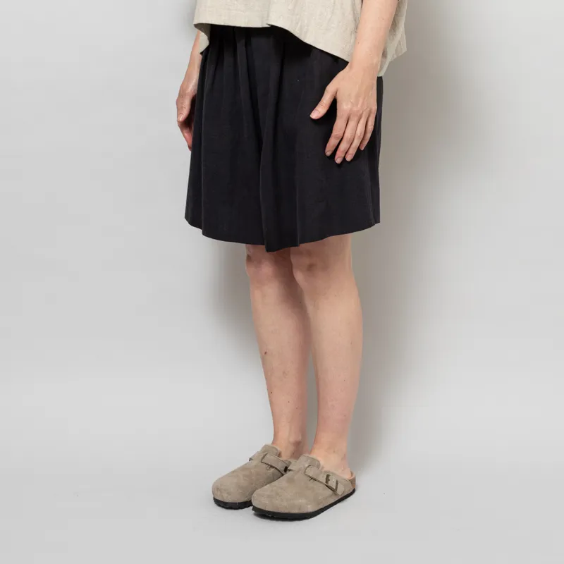 Kate Sheridan Womens Linen Pleat Play Shorts Black-1