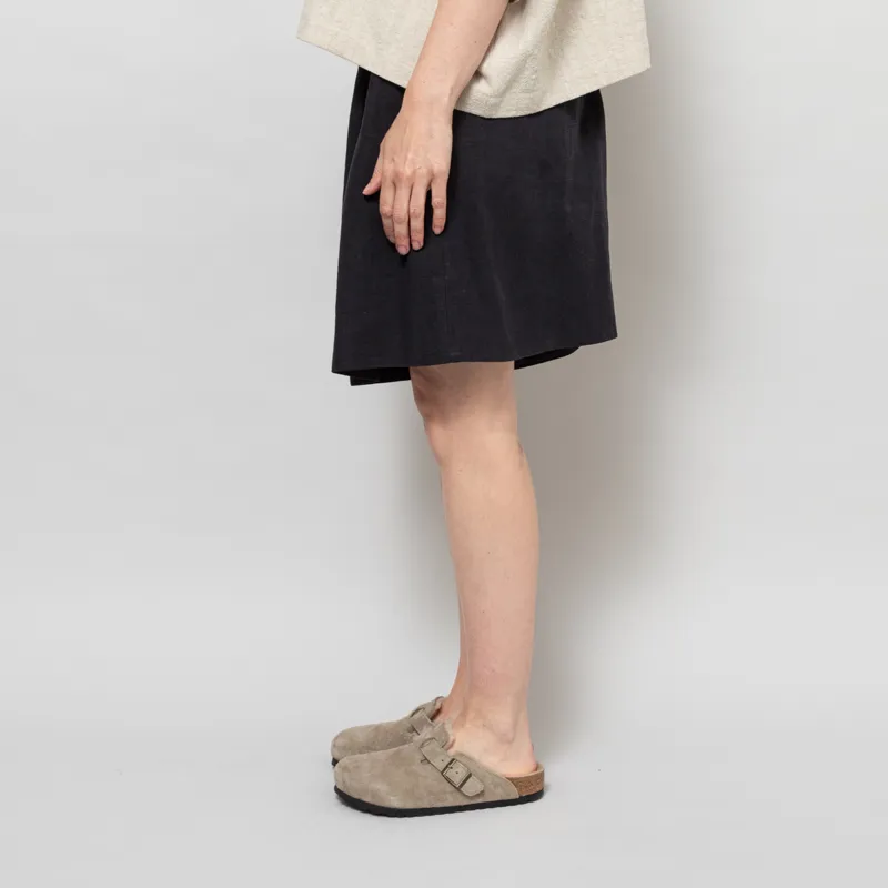 Kate Sheridan Womens Linen Pleat Play Shorts Black-2
