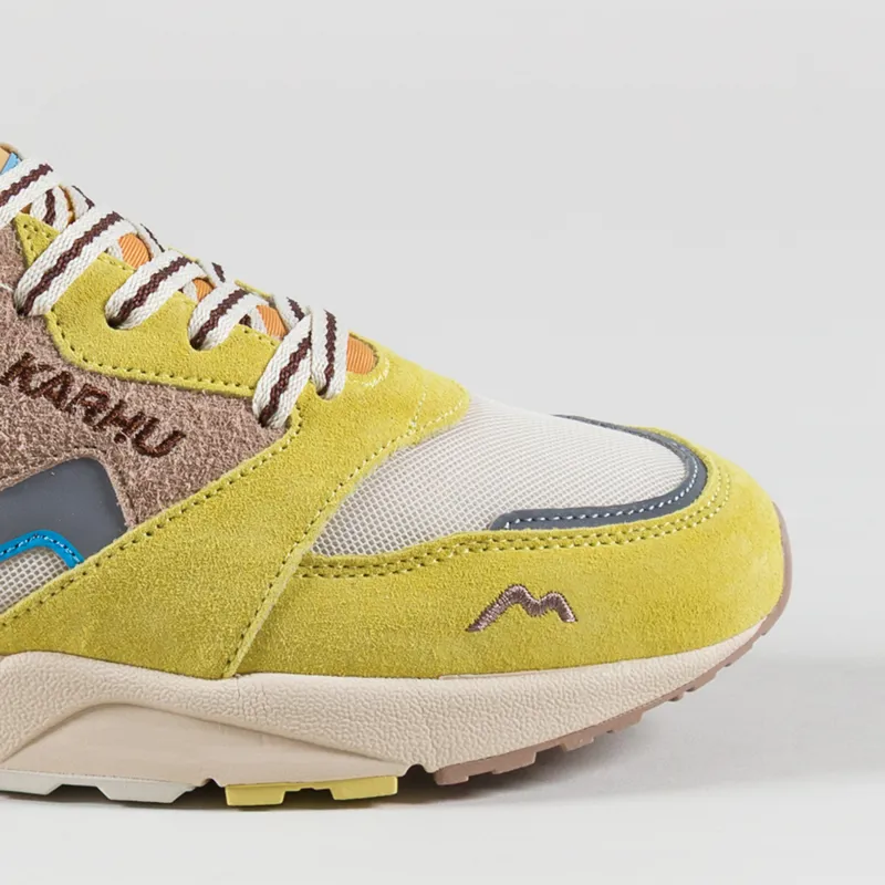 Karhu Aria 95 Shoes Cream Gold Warm Taupe-5