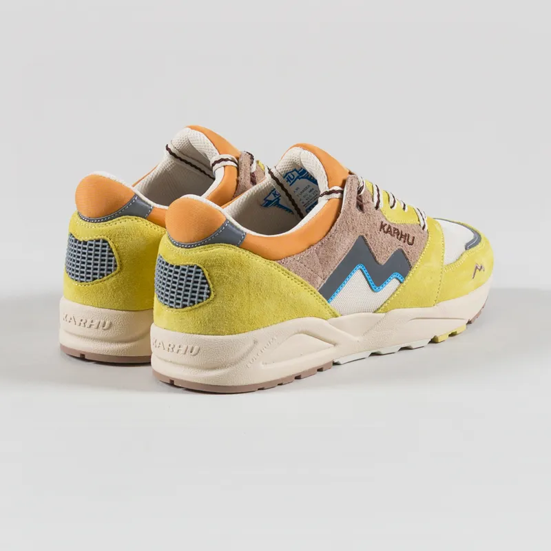 Karhu Aria 95 Shoes Cream Gold Warm Taupe-1