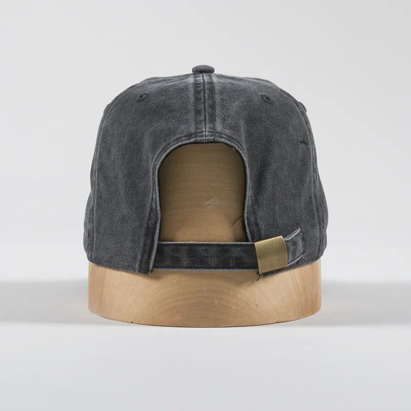 Fucking Awesome Seduction Of The World Cap Black-3