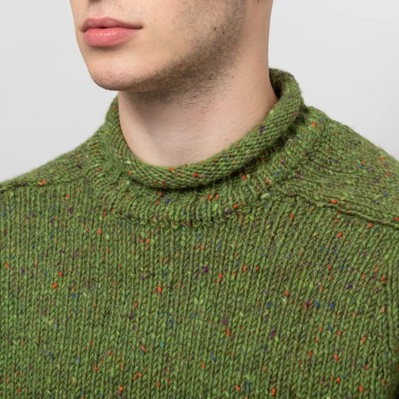 Pittari Findhorn Donegal Tweed Sweater Achais Green-5