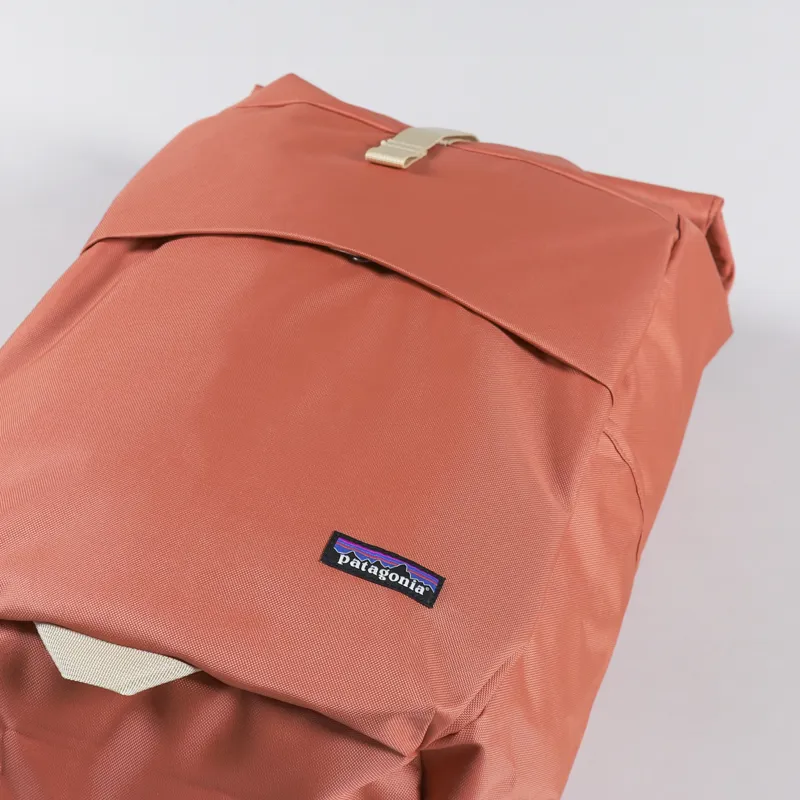 Patagonia Fieldsmith Roll Top Pack 30L Quartz Coral-2
