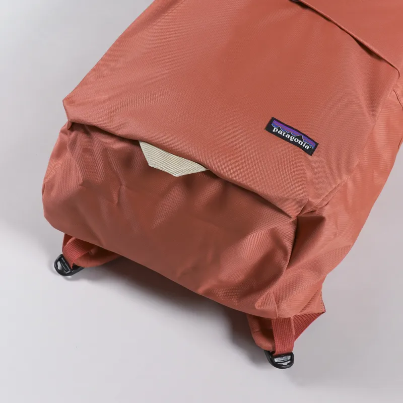 Patagonia Fieldsmith Roll Top Pack 30L Quartz Coral-4