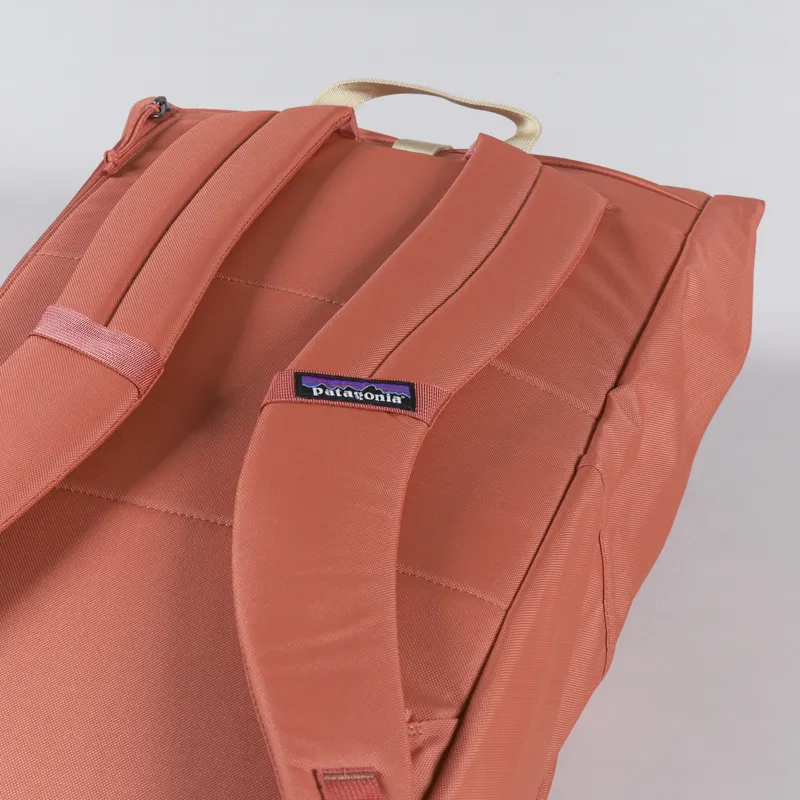 Patagonia Fieldsmith Roll Top Pack 30L Quartz Coral-3