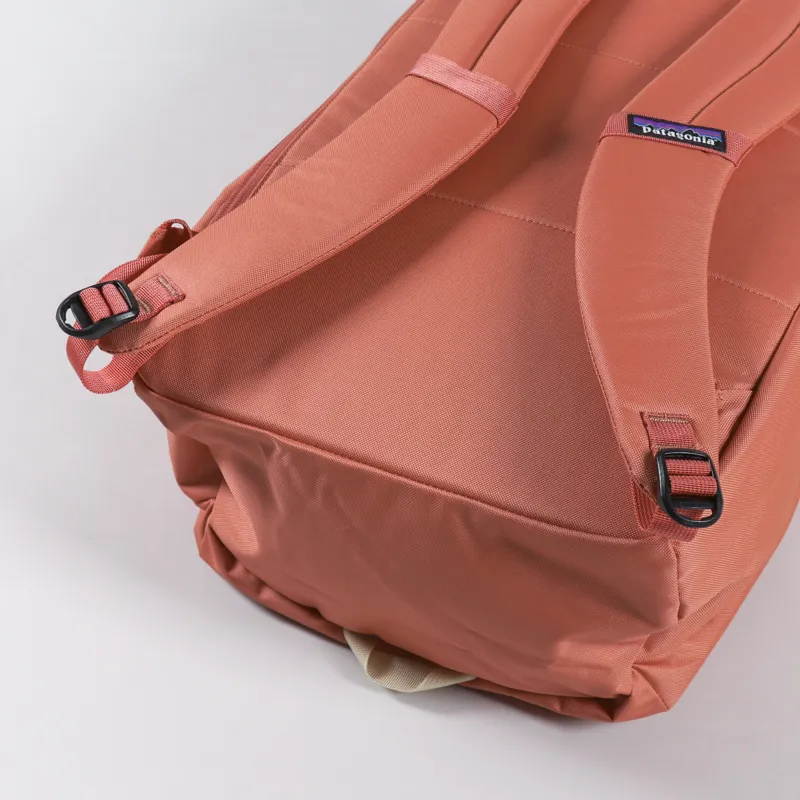 Patagonia Fieldsmith Roll Top Pack 30L Quartz Coral-5