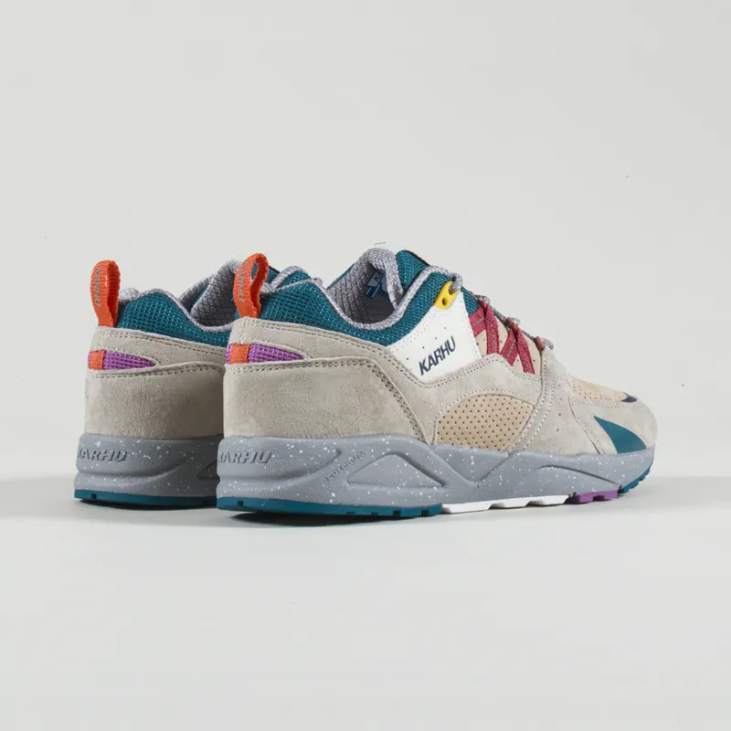 Karhu Fusion 2.0 Shoes Silver Lining Mineral Red-1