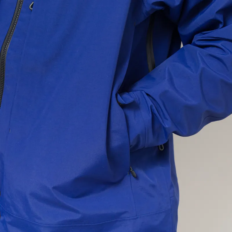 Goldwin GORE-TEX 2L Jacket Deep Blue-12