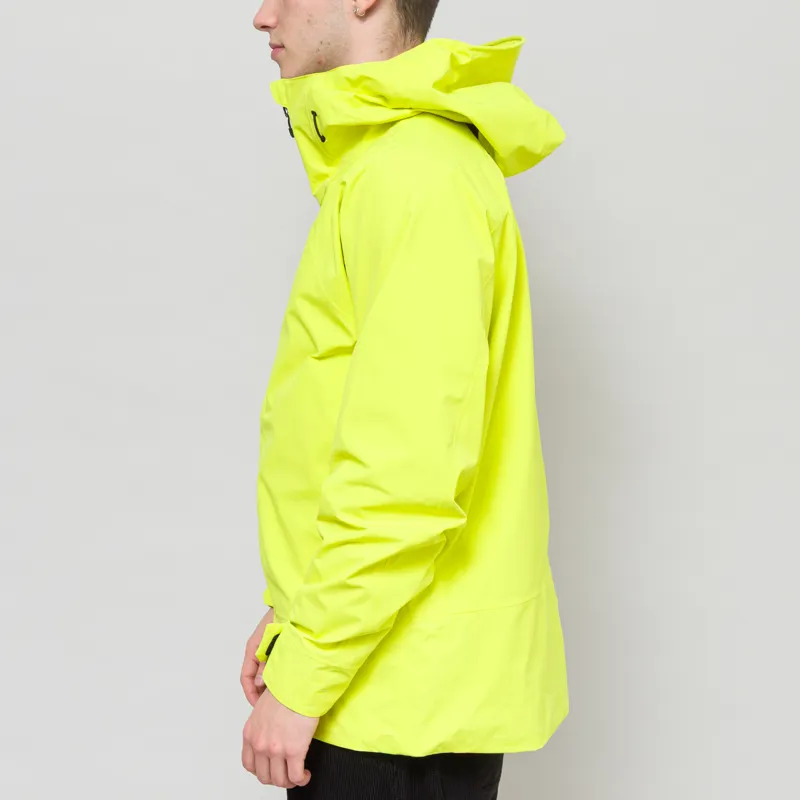 Goldwin GORE-TEX 2L Jacket Lime Yellow-2