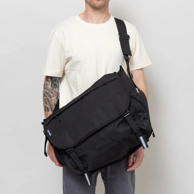 Gramicci Messenger Bag Black-1