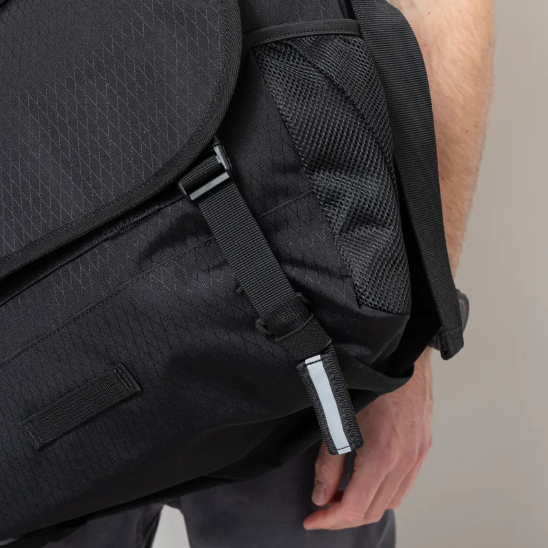 Gramicci Messenger Bag Black-11