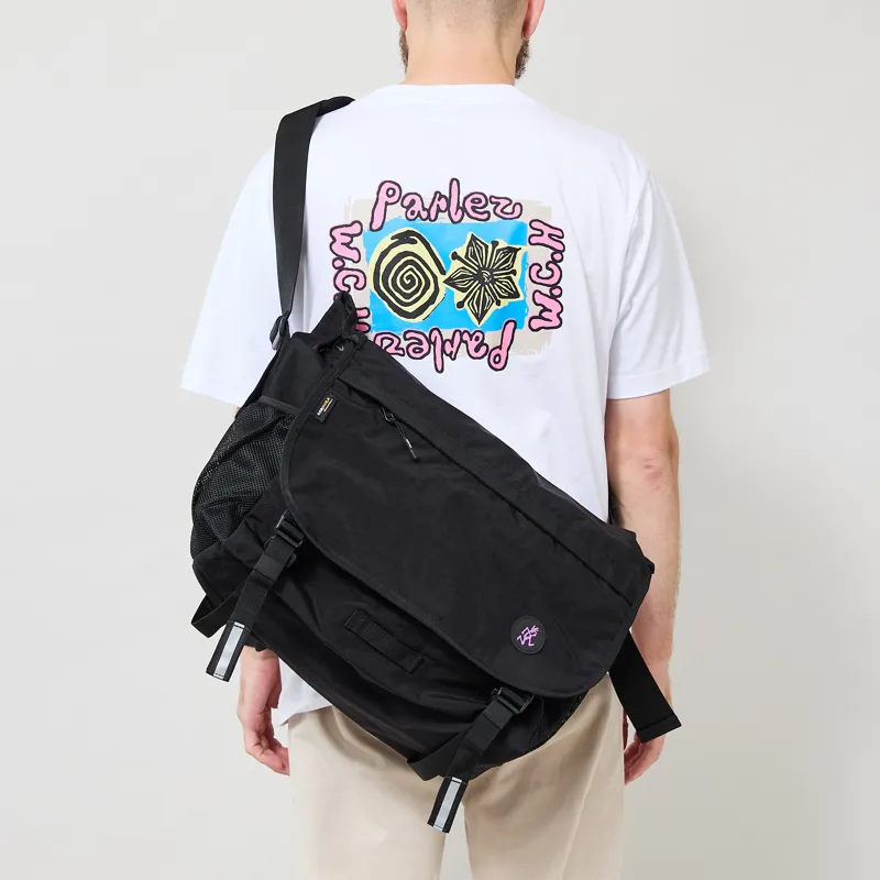 Gramicci Messenger Bag Black-1