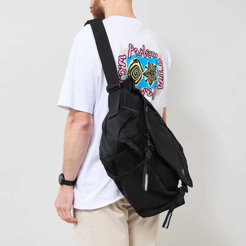 Gramicci Messenger Bag Black-2