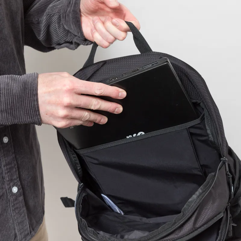 Gramicci 25L Day Pack Black-7