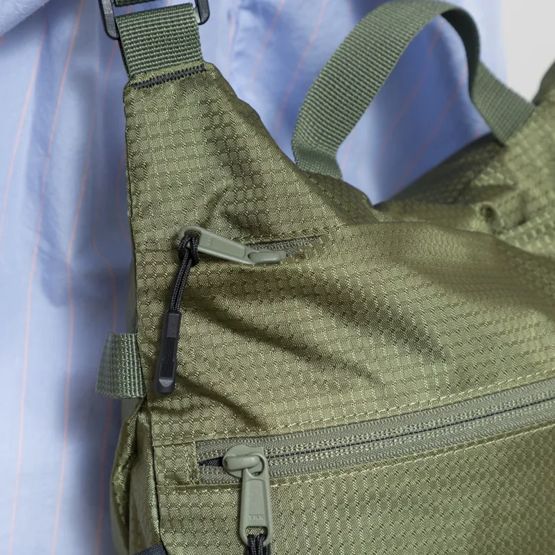 Gramicci Womens Field Sacoche Olive-6