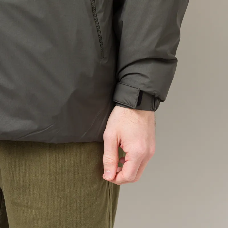 Goldwin WINDSTOPPER BY GORE-TEX LABS Puffy Jacket Dark Olive-13