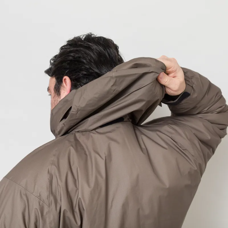 Goldwin WINDSTOPPER BY GORE-TEX LABS Puffy Jacket Major Brown-7