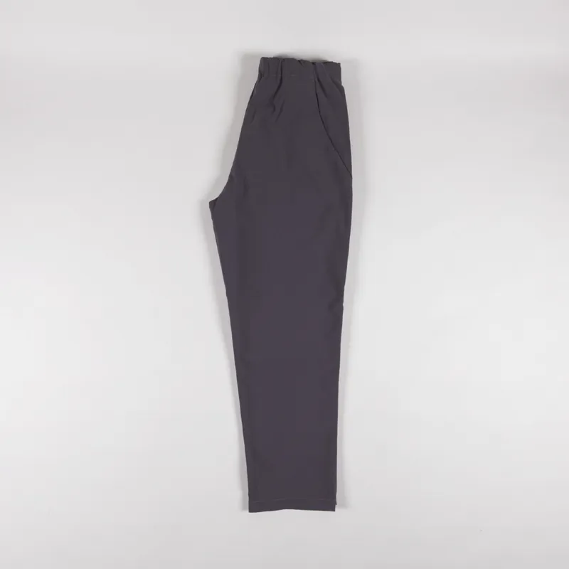 Goldwin One Tuck Tapered Stretch Pants Asphalt-2