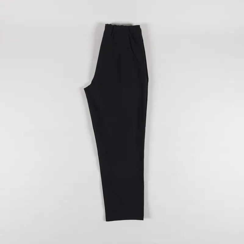Goldwin One Tuck Tapered Stretch Pants Black-2