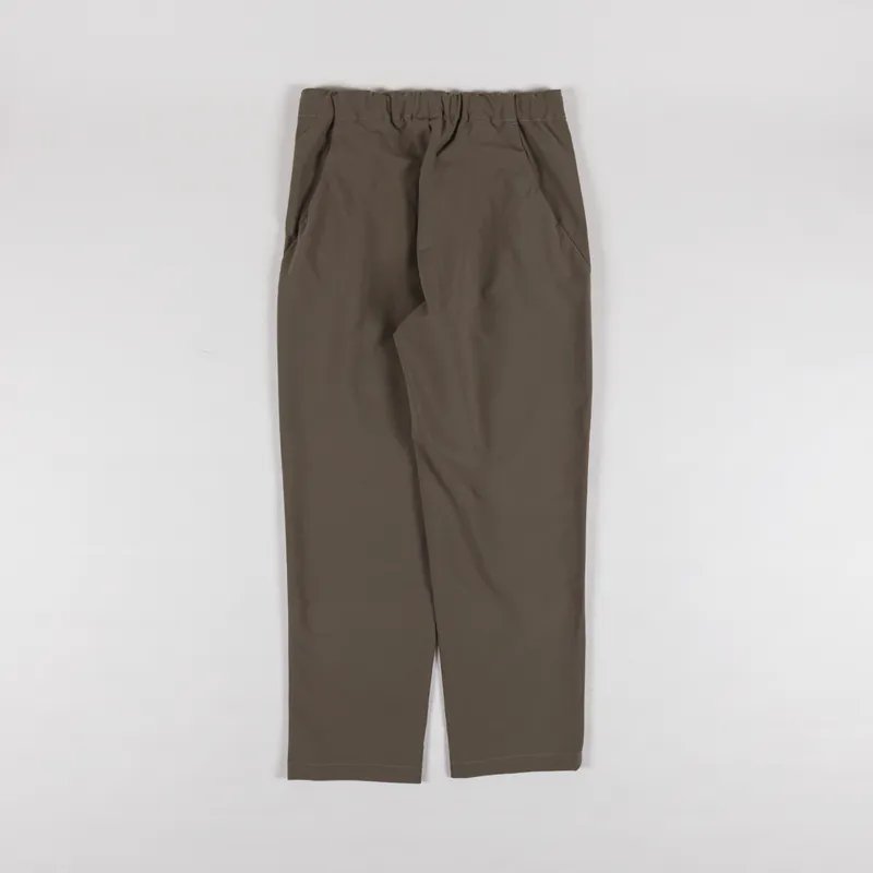 One Tuck Tapered Stretch Pants – Goldwin America