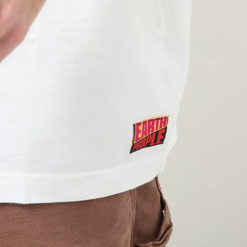 Earth People Googe T Shirt White-5