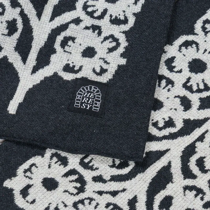 Heresy Verdure Scarf Charcoal-2