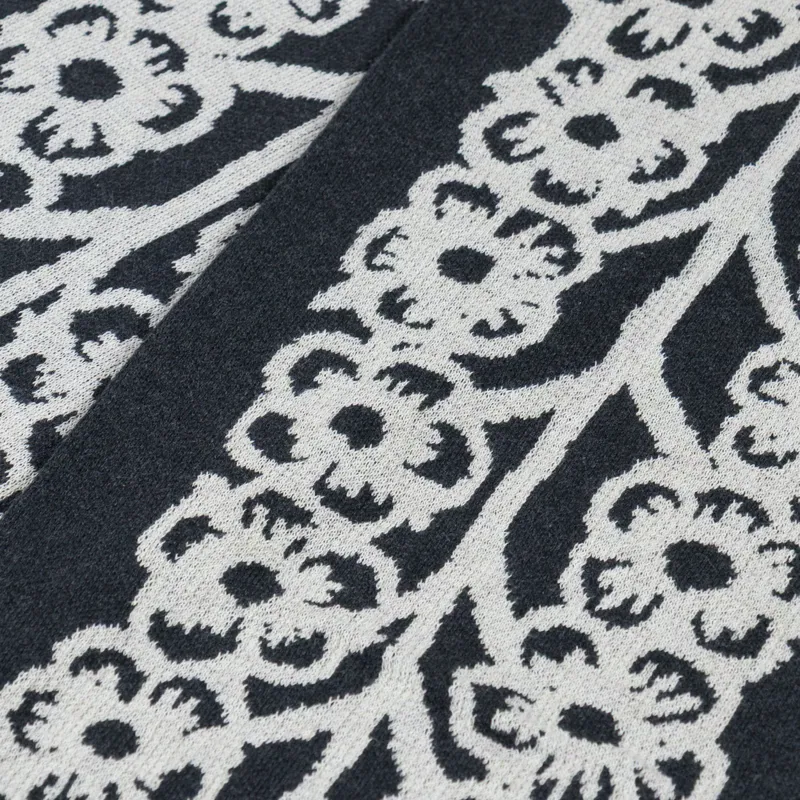 Heresy Verdure Scarf Charcoal-3