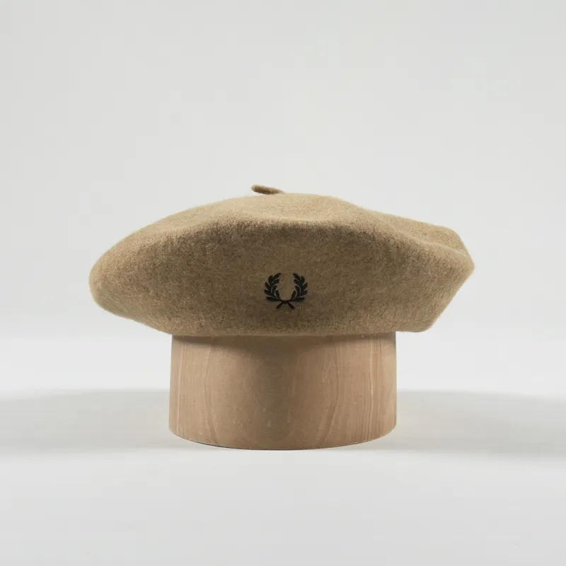 FRED PERRY Beret black