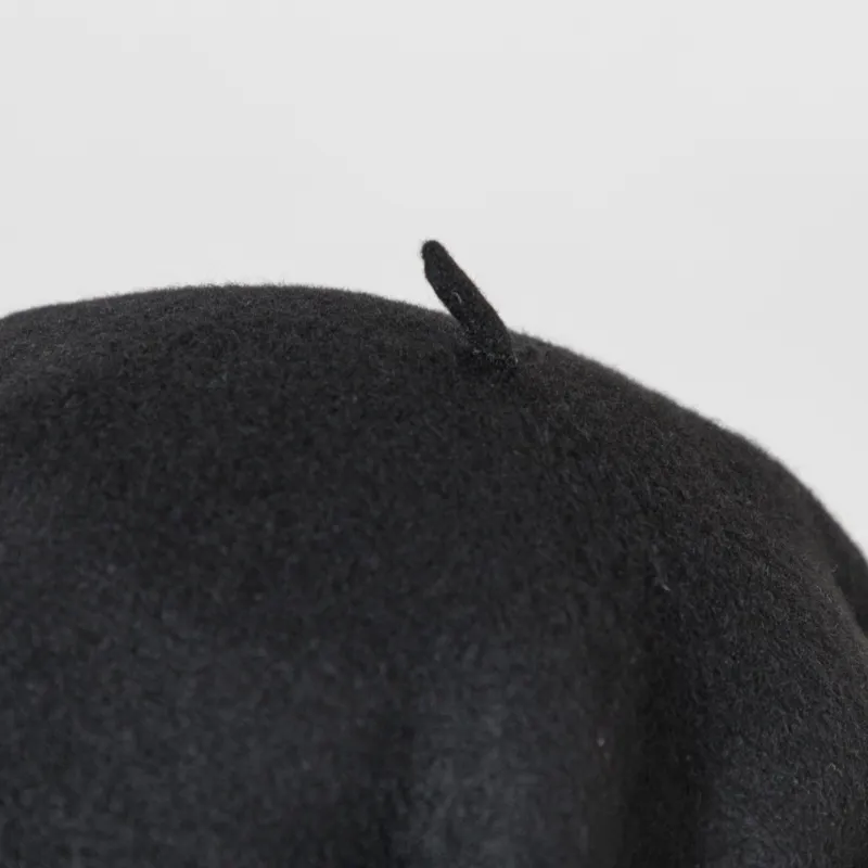 Fred Perry Womens Embroidered Beret Black Champagne-4