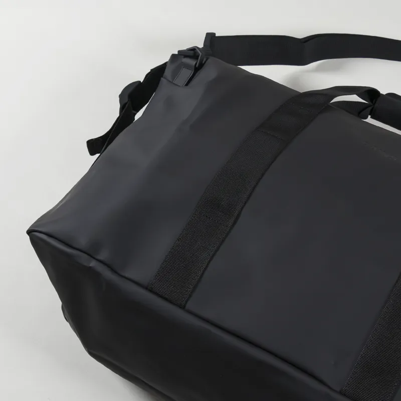 Rains Hilo Weekend Bag Black-3